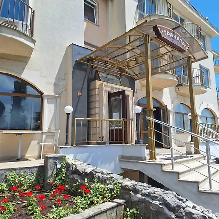 Trakata-sea View And Free Parking Hotel 2*